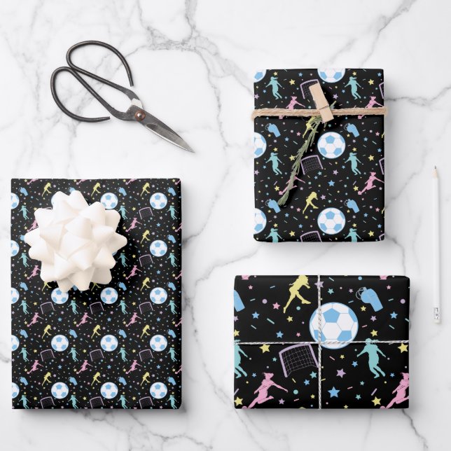 Girls Fußball Silhouetten Sterne und Glitzern Geschenkpapier Set (Vorderseite)