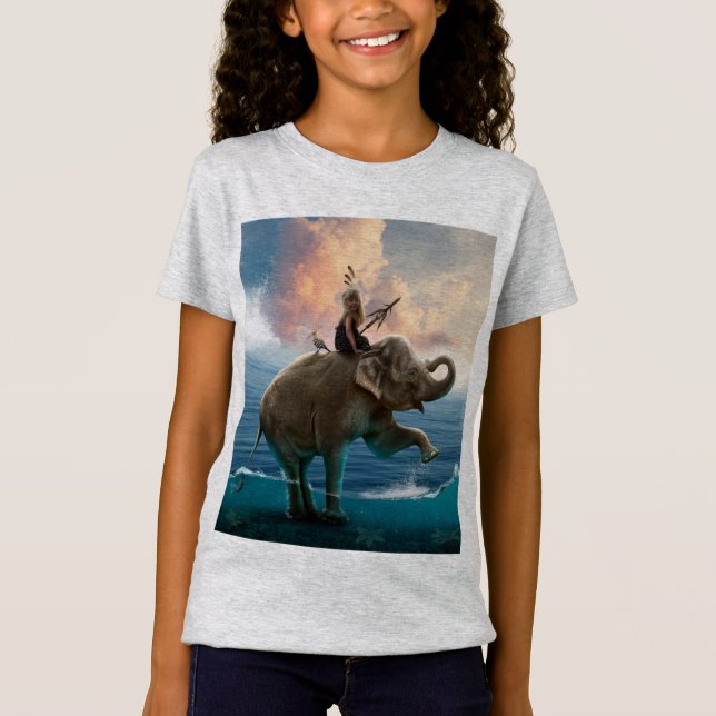 Girl's ist shirt with elephant design in the (Vorderseite)