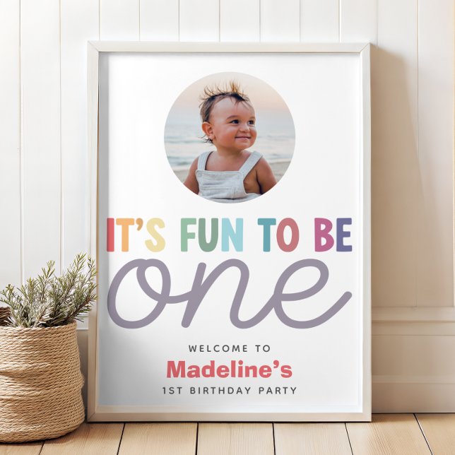 Girls Modern Rainbow 1st Birthday Photo Welcome Poster (Von Creator hochgeladen)