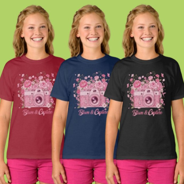 Girls Pink Floral Camera Photo Clothing Item T-Shirt (Von Creator hochgeladen)