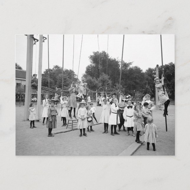 Girls Playground, 1905 Postkarte (Vorderseite)