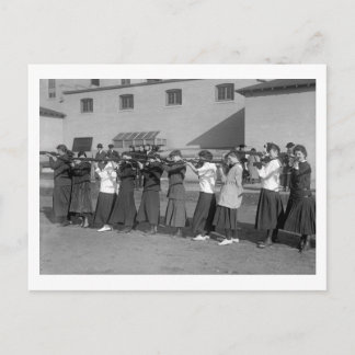 Girls Rifle Team, 1916 Postkarte