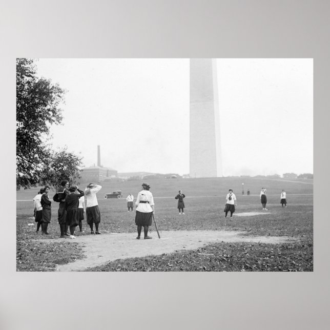 Girls Softball, 1919 Poster (Vorne)