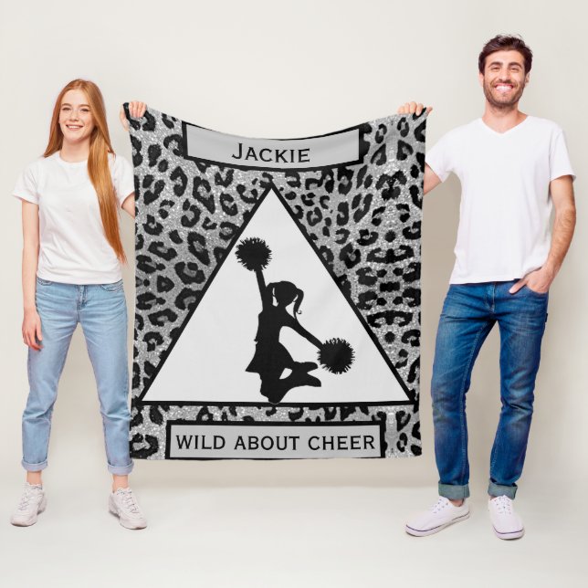 Girls "Wild About Cheer" Silberleopard Fleecedecke (Beispiel)