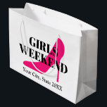 Girls Wochenendausflug Rosa High Heel Stiletto Sch Große Geschenktüte<br><div class="desc">Girls Wochenende Reise neon rosa High Heel Stiletto Schuh Große Geschenktasche. Fügen Sie Ihre eigenen Gastgeschenke und Goodies hinzu. Kleine, mittlere und große Größen. Maßgeschneiderte Säcke mit Datum und Ziel. Elegante Typografie-Vorlage mit Mode-Ikone. Erschaffen Sie schöne Taschen für Freunde, Gäste, Hochzeitsmitglieder, Familienmitglieder, Brautpaare, Brautmädchen, Hochzeitsleute, etc. Ideal für Junggeselinnen-Abschied- oder...</div>