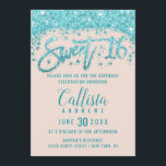 Girly Blush Pink Aqua Blauer Glitzer Staubmilch 16 Einladung<br><div class="desc">Dieses einzigartige und originelle Sweet 16-Einladungs-Design besticht durch moderne, mädchenhafte und schicke Imitats, die in Aqua-Blau-Glitzer-Staub gedruckt wurden. Auf einem schlichten, rosa Hintergrund ist der Glitzer mit Pinselstrich nach Maß gefertigt. Diese elegante und glamouröse Einladung wird Ihre Gäste begeistern und das perfekte Kompliment für die hübsche und stilvolle Geburtstagsparty Ihrer...</div>