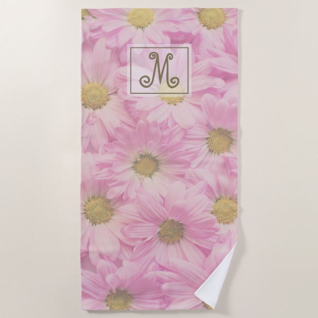 Girly Blush Pink Daisies Custom Monogram Strandtuch (Vorderseite)