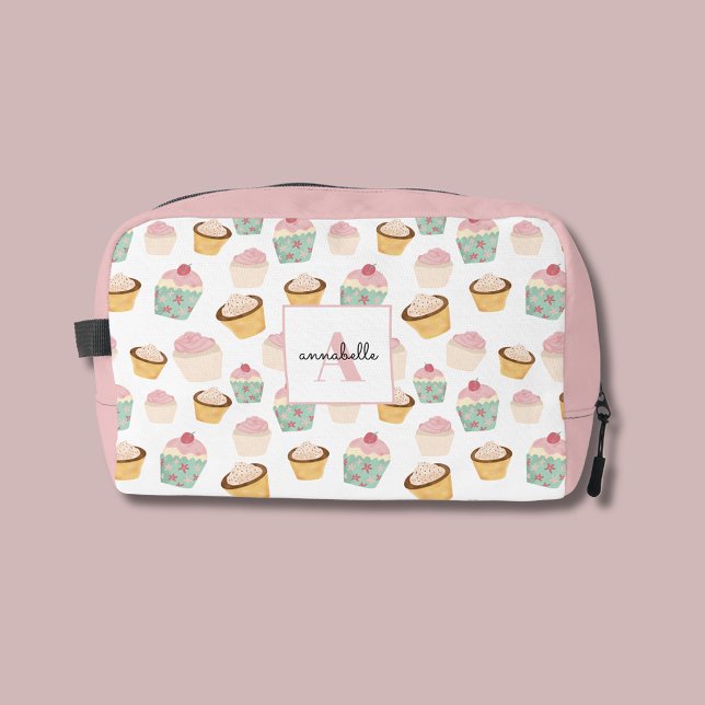 Girly Cupcake Monogramm Waschbeutel (Cupcake Backpack toiletry bag, cosmetic bag, Dopp kit)