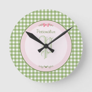 Girly Green Gingham Monogramm mit Namen Runde Wanduhr