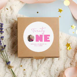Girly Hot Pink Fett Typografie 21. Geburtstag Part Runder Aufkleber