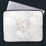 Girly Imitats Rose Gold Foil Geometrisches Herz |  Laptopschutzhülle<br><div class="desc">Girly Imitats Rose Gold Foil Geometrisches Herz | Marmor Laptop Gehäuse in trendiger Rose goldene geometrische Polygone und sanfter grauer Marmor. Einfach zu anpassen!</div>