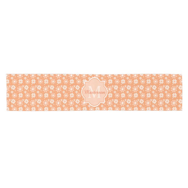 Girly Monogram Niedlich Orange Daisy Blume und Nam Kurzer Tischläufer (Horizontal)