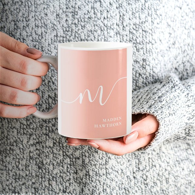 Girly Monogram Script Calligraphy Coral Blush Pink Kaffeetasse (Von Creator hochgeladen)