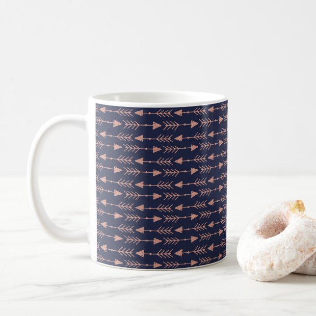 Girly Navy Blue Rose Gold Foil Tribal Arrows Kaffeetasse (Mit Donut)