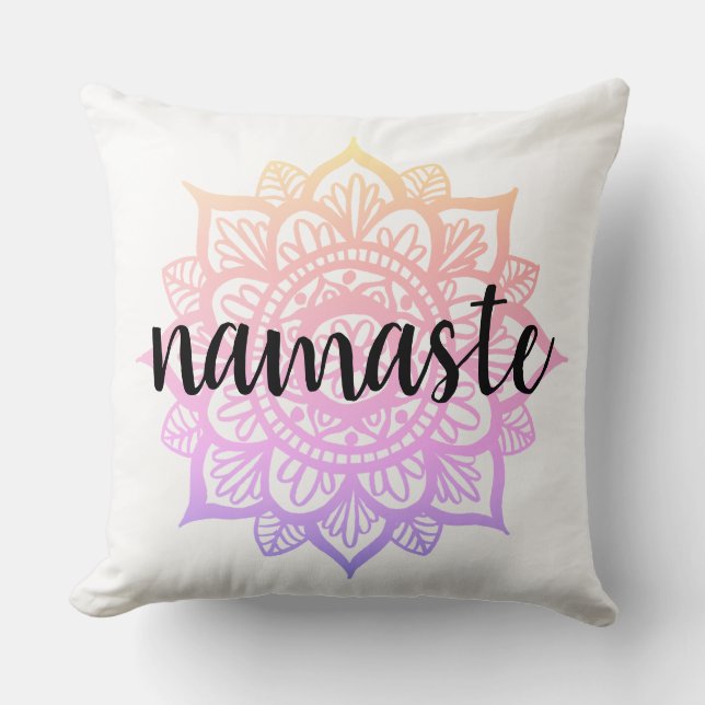Girly Pastel Gradient Namaste Mandala Blume Kissen (Vorderseite)