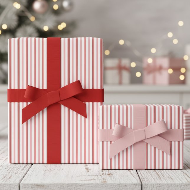 Girly Pink and Red Candy Cane Pinstripe Pattern Geschenkpapier (Cute Modern Girly Pink and Red Candy Cane Pinstripe Pattern Christmas Wrapping Paper for Kids Xmas)