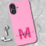 Girly Pink Elegant Minimal Name Monogram iPhone 16 Hülle<br><div class="desc">Personalisiertes Hot Pink und Magenta Initial Monogram Phone Case. Fügen Sie Ihrem Handy mit diesem personalisierten und schicken Gehäuse einen Pop mit heller, fröhlicher Farbe hinzu. Dieses Design mit einem lebhaften rosa Hintergrund und einem kühnen magentafarbenen Rosa-Initial kombiniert mit einem eleganten schwarzen Skriptnamen verbindet Spaß mit Weiblichkeit für ein stilvolles,...</div>
