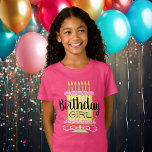 Girly Pink Sweet Whimsical Birthday T-Shirt<br><div class="desc">Pinks grün und gelb machen diesen Geburtstagskuchen super süß. Gib deinem Geburtstagsmädchen die Aufmerksamkeit,  die sie hat,  und mache ihren Tag mit diesem skurrilen,  rosa Geburtstagsmädchen T - Shirt besonders.</div>