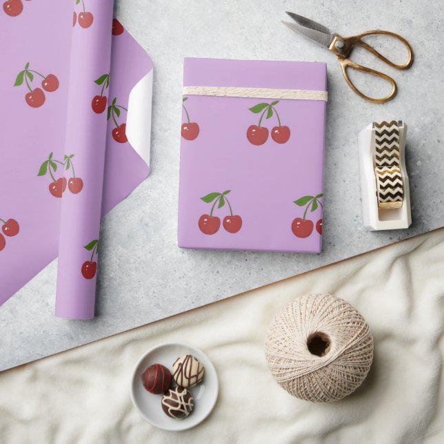 Girly Retro Pastel Purple Red Cherry Fruit Pattern Geschenkpapier (Kunsthandwerk)
