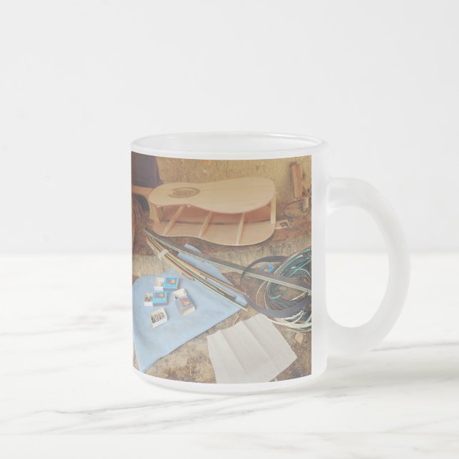 Gitarre, die im Prozess macht Mattglastasse (Rechts)