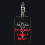Gitarre "Emotionale Unterstützung" Funny Luggage T Gepäckanhänger<br><div class="desc">Bist du an deiner Gitarre befestigt? Lass der Welt mit diesem lustigen Gepäckanhänger. Dieses Tag hat das Design auf der einen Seite, und auf der anderen Seite eine Folie für Ihren Namen, Ihre Adresse, etc. Ich bezweifle, dass das dir helfen wird, es in einem Flugzeug zu bekommen, aber hey, es...</div>