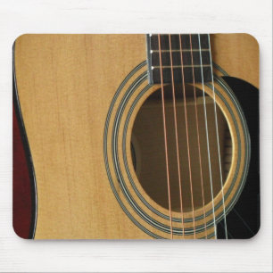 Gitarre reiht Mousepad auf