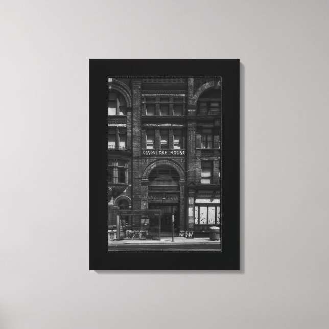 Gladstone Hotel Nr. 3 mit Rand Leinwanddruck (Vorderseite)