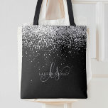 Glam Black Silver Glitzer Monogram Name<br><div class="desc">Glam Black Silver Glitzer Elegante Monogram Tote Bag. Dieses schicke Tote-Design mit elegantem silberfarbenem Glitzer auf schwarzem Hintergrund ist einfach zu personalisieren. Das Design enthält Ihr handgeschriebenes Skriptmonogramm mit hübschen Wirbel und Ihrem Namen.</div>