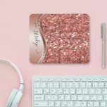 Glam Bling Personalisiert Glitzer Calligraphie Mousepad<br><div class="desc">Dieses Design enthält keinen Glitzer oder keine Sequenzen. Es kann in dem Bereich personalisiert sein, der durch das Ändern des Fotos und/oder Textes zur Verfügung gestellt wird. Sie können auch angepasst werden, indem Sie auf Vorlage personalisieren klicken und dann auf die Schaltfläche klicken, um weitere Optionen anzupassen, um die Hintergrundfarbe...</div>