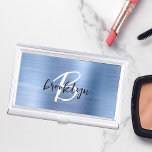 Glam Blue Brushed Metal Schwarz-weiß Monogram Visitenkarten Dose<br><div class="desc">Dieses trendige,  moderne Visitenkartengehäuse mit Monogramm und Vornamen in Schwarz-Weiß-Schrift auf einem stilvollen,  blauen Imitat mit gebürstetem Metallhintergrund.</div>