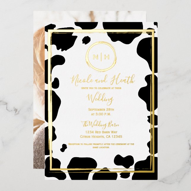 Glam Cow Print Modern Border Wedding Foto Gold Folieneinladung (Vorderseite/Rückseite)