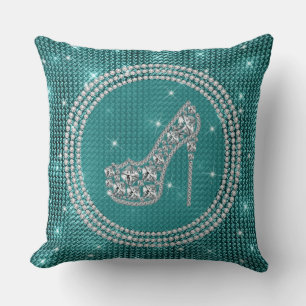 Glam Diamond Stiletto Shoe auf Aquamarin Kissen