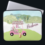 Glam Glitz Monogram Name Rose Gold Golf Cart Laptopschutzhülle<br><div class="desc">Golf Gal - Fun Glitz Glam Rose Gold Diamond Cart - nur ein bisschen "über die Spitze", aber bereit zum Laufen - Laptop-Hülle - Das ist ein tolles Geschenk für Golfliebhaber - unterhaltsam / unverwechselbar / einzigartig. Und mit einem einzigartigen und benutzerdefinierten Monogramm und Vornamen für das "geplante". Wenn Sie...</div>