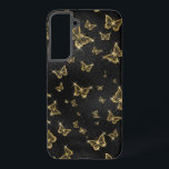 Glam Gold und schwarze Schmetterlinge Muster Samsung Galaxy Hülle<br><div class="desc">Glam Schwarz und Gold Schmetterlinge in einem nahtlosen Muster. Modernes Luxus-Design mit weißen Glitzern.</div>