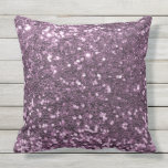 Glam Lavender Lila Imitate Glitzer drucken Kissen Für Draußen<br><div class="desc">Entspannen Sie in Ihrem Innenhof mit diesen Kissen im Außensafe in den lila Glitzer-Mustern von Sparkle Motion! Erleben Sie den Glitzer in einem wetterfesten Stoff für Ihre Außenbereiche.
<p>Für Innenkissen, Karo Sparkle Motion's Wohngestaltung Bereich für Platz, Lumbar, rund und viele andere Optionen mit unseren fabelhaften Sequenzmustern.</p></div>
