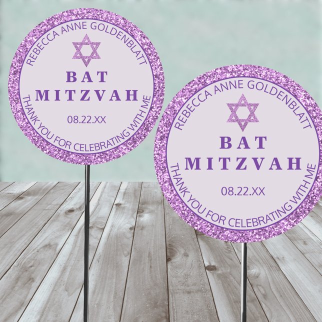 Glam Lila Vielen Dank Chic Bat Mitzvah Party Runder Aufkleber (These purple faux glitter Bat Mitzvah round stickers are easy to personalize)