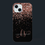 Glam Rose Gold Glitzer Elegantes Monogramm iPhone 15 Hülle<br><div class="desc">Glam Rose Gold Glitter Elegant Monogram iPhone Case. Easily personalize this trendy chic phone case design elegant rose gold sparkling glitter on a black background. The design feys your handwritten script monogram with pretty swirls and name.</div>