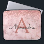 Glam Rose Gold Glitzer Marmorsparkle Monogramm Laptopschutzhülle<br><div class="desc">Glam Rose Gold - Pink Ombre Imitats Glitzer und Sparkle Marmorstein Moderne und elegante Monogram Case. Dieser Fall kann so angepasst werden,  dass er Ihren Anfangs- und Vornamen enthält.</div>