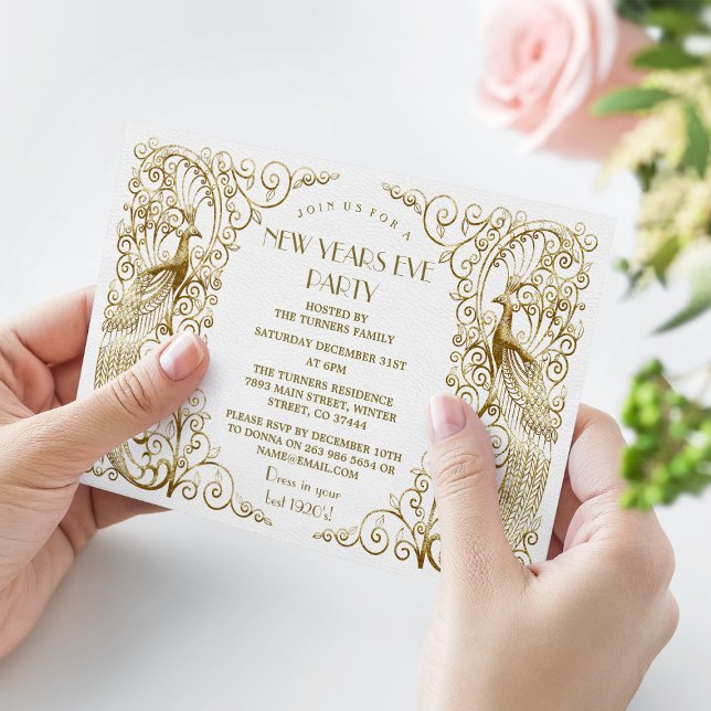Glam White Gold Art Deco Frieden Silvesterabend Einladung (New Years eve party invitation, gold peacock Art Deco new year party invite, trendy peacock new year)