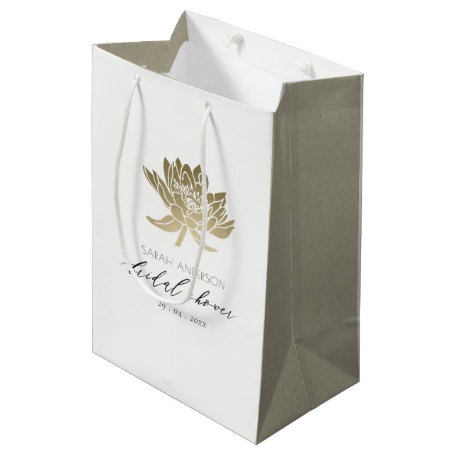 GLAMOROUS GOLD WHITE LOTUS FLORAL BRAUTPARTY MITTLERE GESCHENKTÜTE (Vorderseite Schrägansicht)