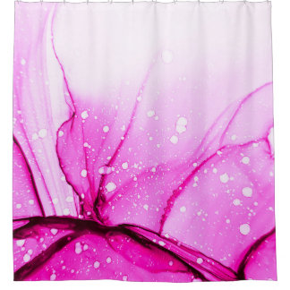 Glamour Alkohol Tinte. Rote weiche Leinwand. Rosa  Duschvorhang