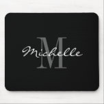 Glamour black and white name monogram mouse pad mousepad<br><div class="desc">Glamour Schwarz-Weiß-Name Monogram-Maus-Pad. Klassische Skripttypografie und benutzerdefinierte Hintergrundfarbe. Elegantes Design für Männer und Kinder. Mit Monogramm mit Ihrem Namen Anfangsbuchstaben. Niedliche personalisierte Geburtstagsgeschenkidee für Vater,  Vater,  Mutter,  Mann,  Ehefrau,  Sohn,  Tochter etc.</div>