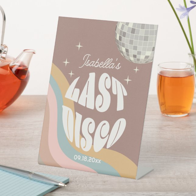 Glamour Last Disco Retro 70er Groovy Bachelorette Sockelschild (In Situ)