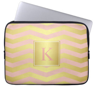 Glamour Pink und Gold Chevronen mit Monogramm Laptopschutzhülle