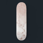 Glamour Rose Gold Weißer Glitzer Marmor Gradient Skateboard<br><div class="desc">Dieses elegante und geistliche Design ist perfekt für die trendige und stilvolle Mode. Auf einem Hintergrund aus rosa und weißem Marmor, der mit Imitaten auf der Rose funkelnd Glitzer ombre gedruckt wurde, befindet sich eine Rose mit goldfarbenem und weißem Marmorboden. Es ist glamourös, schick, luxuriös, modern und elegant. ***WICHTIGE ANMERKUNG:...</div>