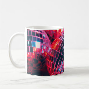 Glänzender Disco-Party-Hintergrund mit Spiegelsche Kaffeetasse