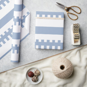 Glänzendes Geschenkpapier Blau-Weiß gestreift