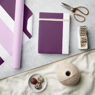 Glänzendes Geschenkpapier Lila & Helllila Streifen