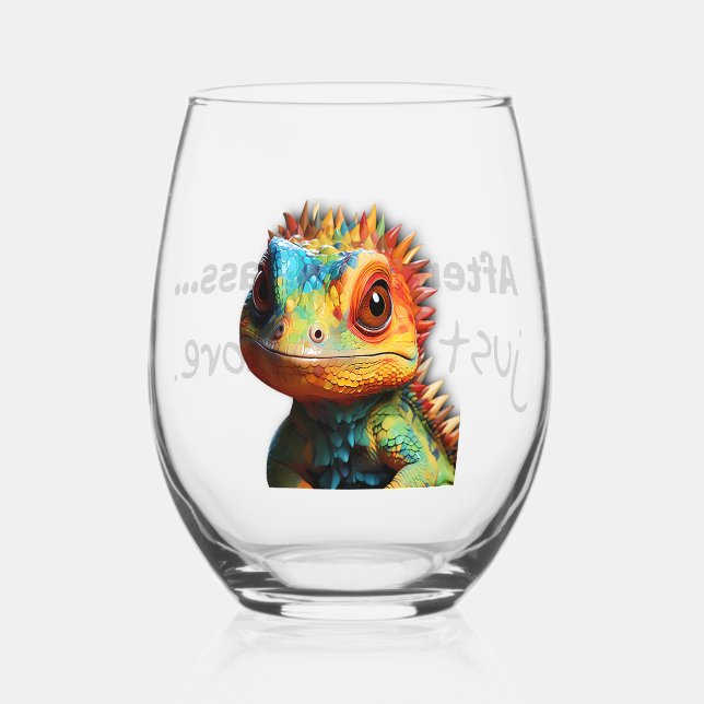 Glas mit humortischem Wein (Rückseite)