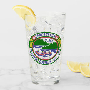 Glas Pint mit Kanu Trails Coed Patch